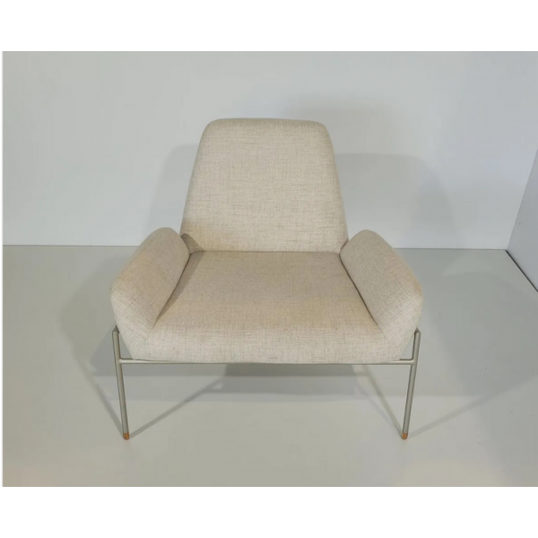 POLTRONA LINA T09 ACO PRETO DET COURO NAT